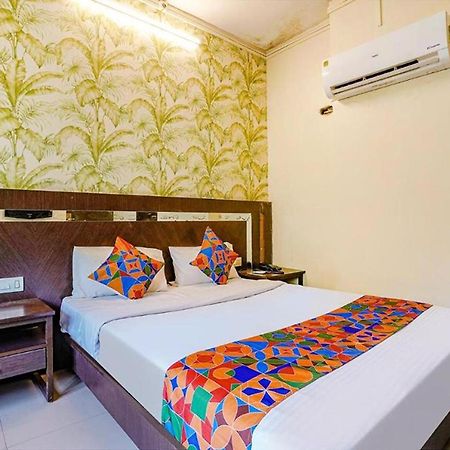 Hotel Gargi Deluxe Pune Dış mekan fotoğraf