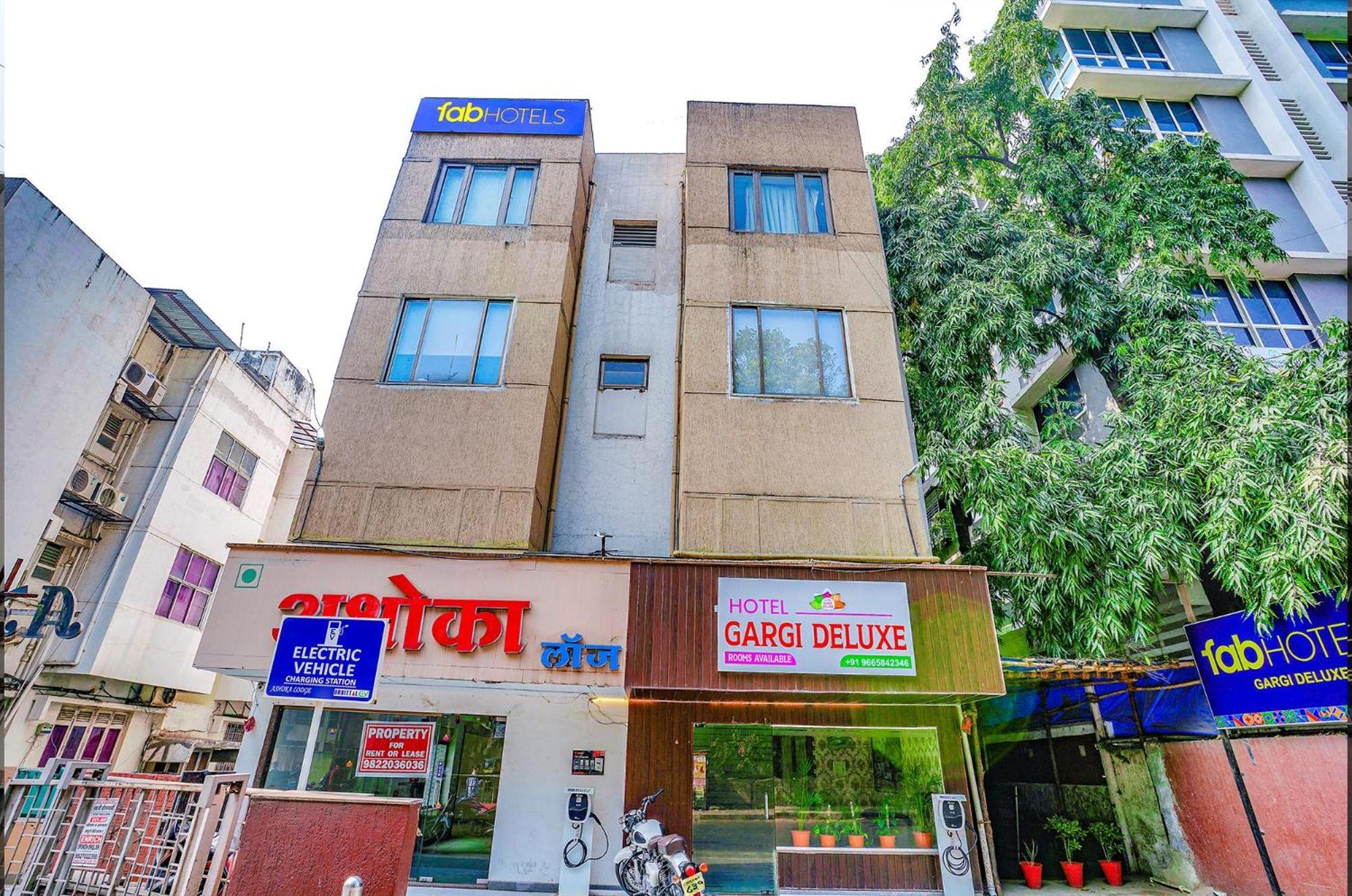 Hotel Gargi Deluxe Pune Dış mekan fotoğraf