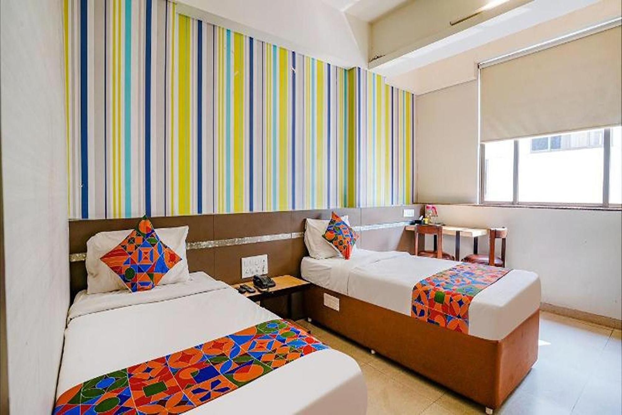 Hotel Gargi Deluxe Pune Dış mekan fotoğraf
